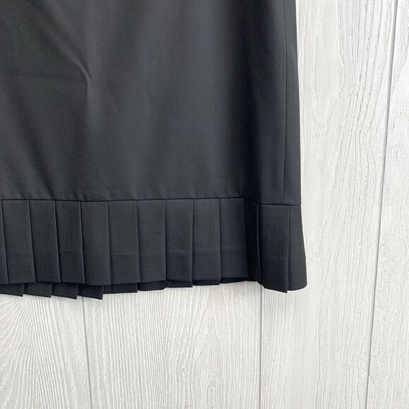 The Limited Black Skirt Pleated Bottom Size 6 NWT - Picture 2 of 4